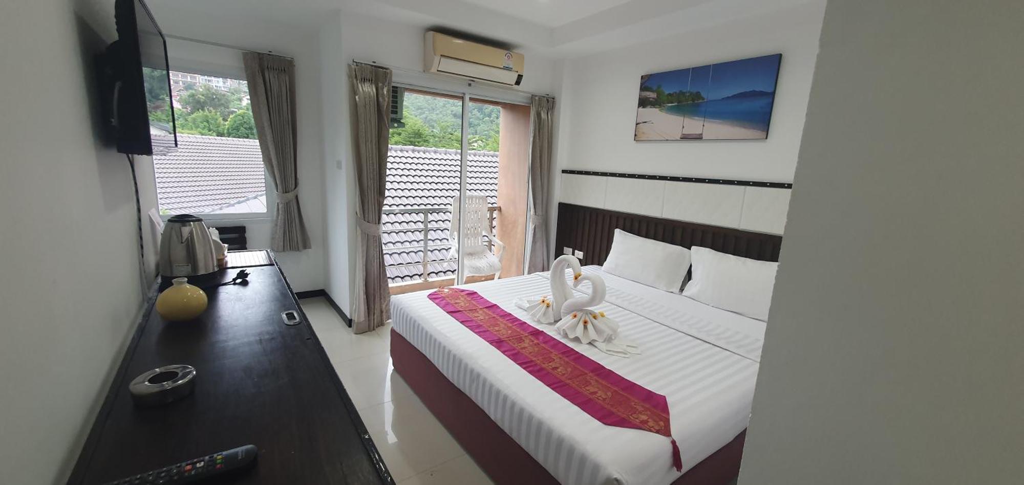 At Home Hotel Patong Екстериор снимка