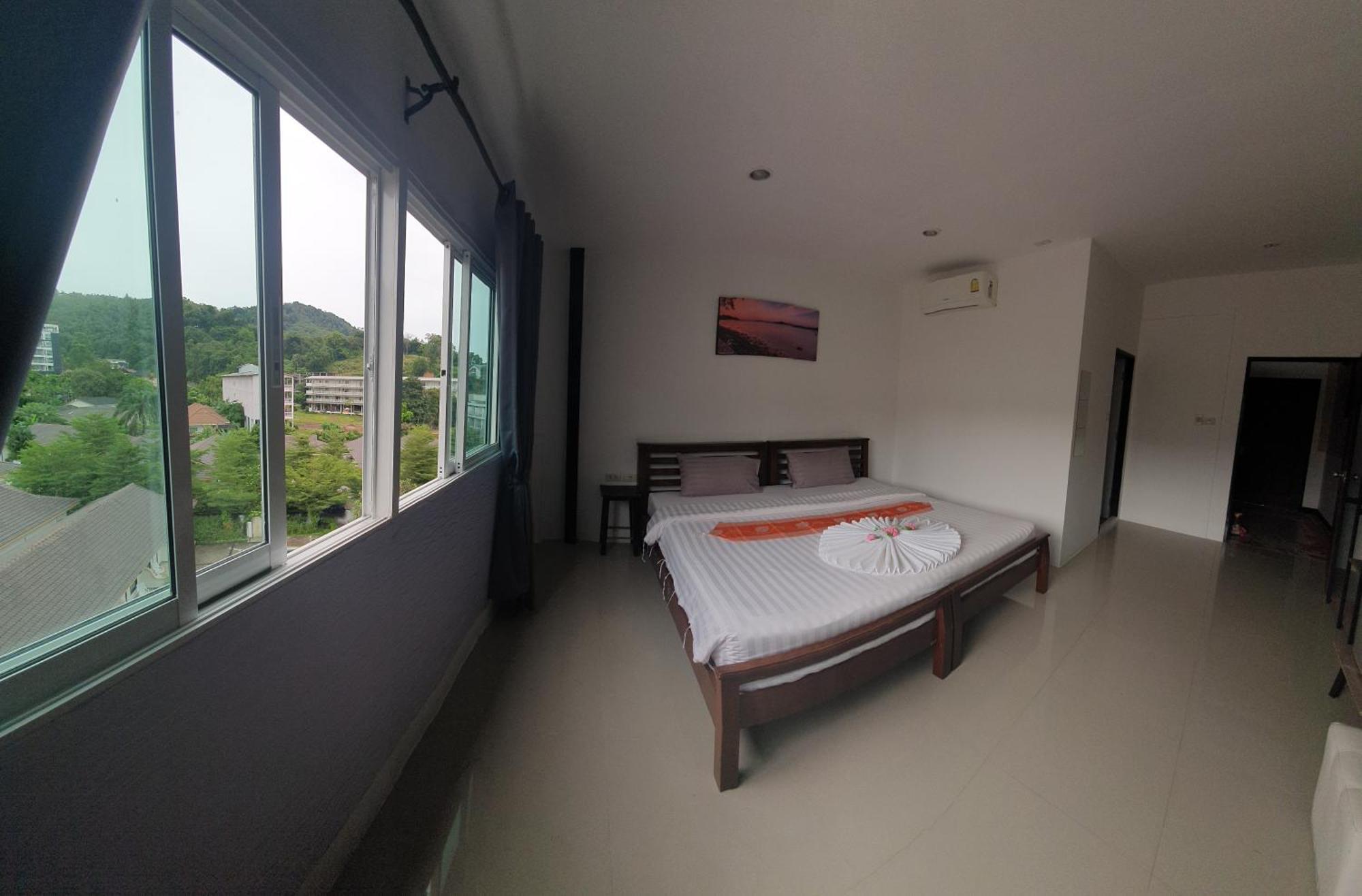At Home Hotel Patong Екстериор снимка