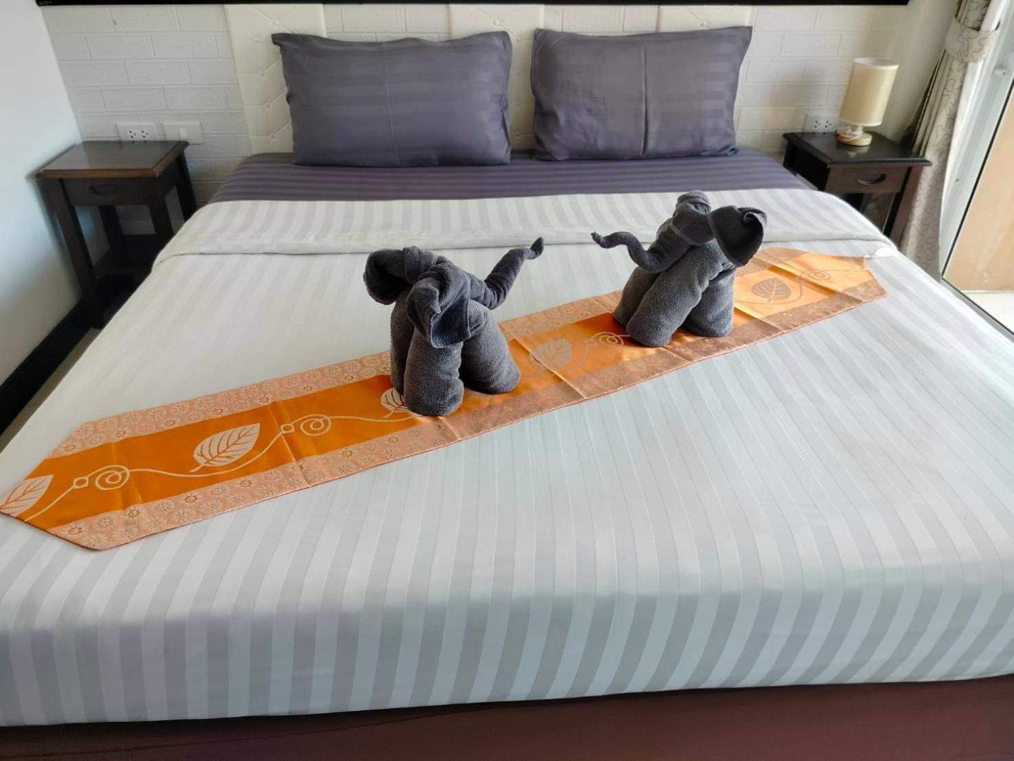 At Home Hotel Patong Екстериор снимка